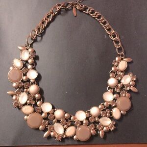 NY brand STATEMENT NECKLACE BROWN CREAM WHITE. AMBER GOLDTONE HARDWARE/CHAIN